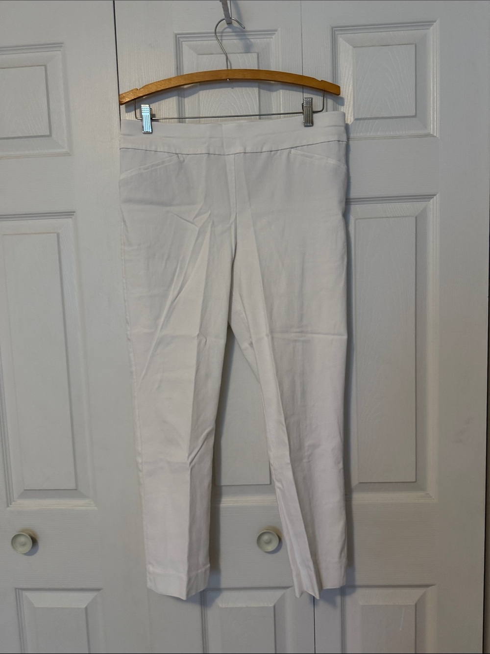 Talbots White Cropped Slim Pull-On Pants